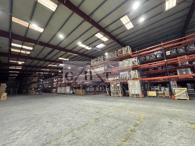 Entrepôt - 11 000 m²