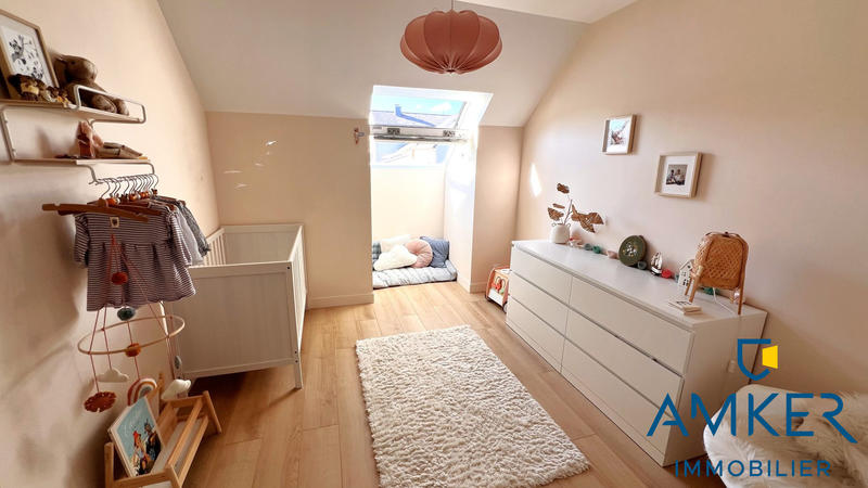 Maison traditionnelle - 146 m² - 6 pièces