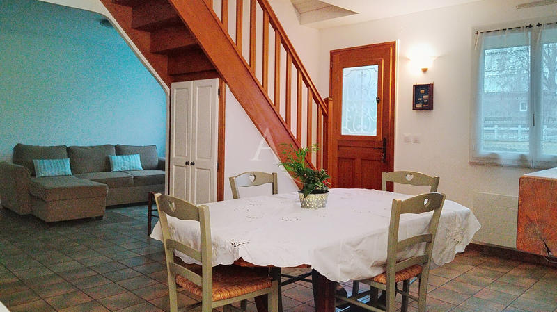 Maison - 80 m² - 5 pièces