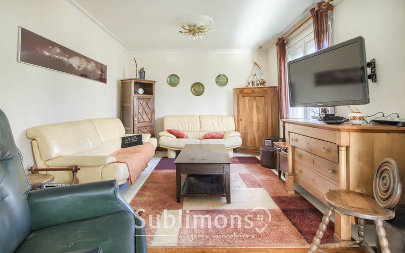 Maison - 205 m² - 8 pièces