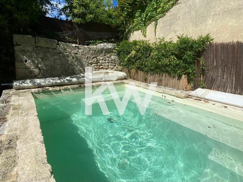 Maison - 196 m² - 8 pièces