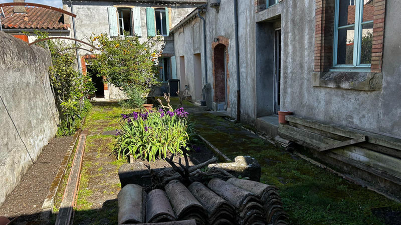 Maison - 111 m² - 8 pièces