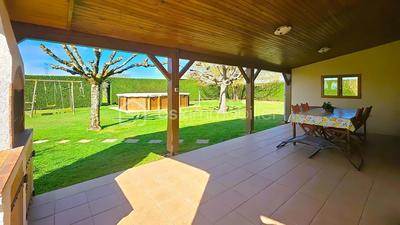 Villa - 205 m² - 9 pièces