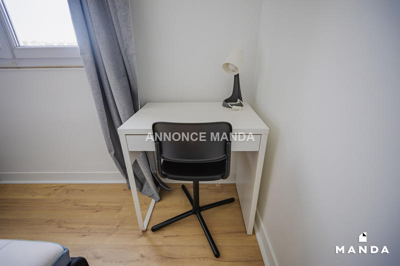 Chambre - 10 m² - 4 pièces