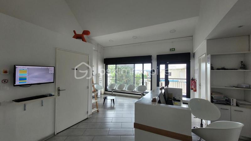 Local commercial - 110 m² - 5 pièces