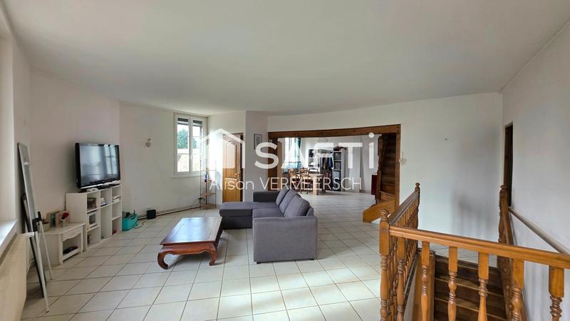 Maison - 266 m² - 9 pièces