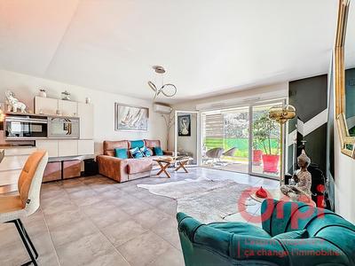 Appartement - 75 m² - 3 pièces