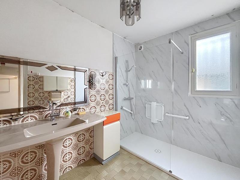 Maison - 184 m² - 7 pièces