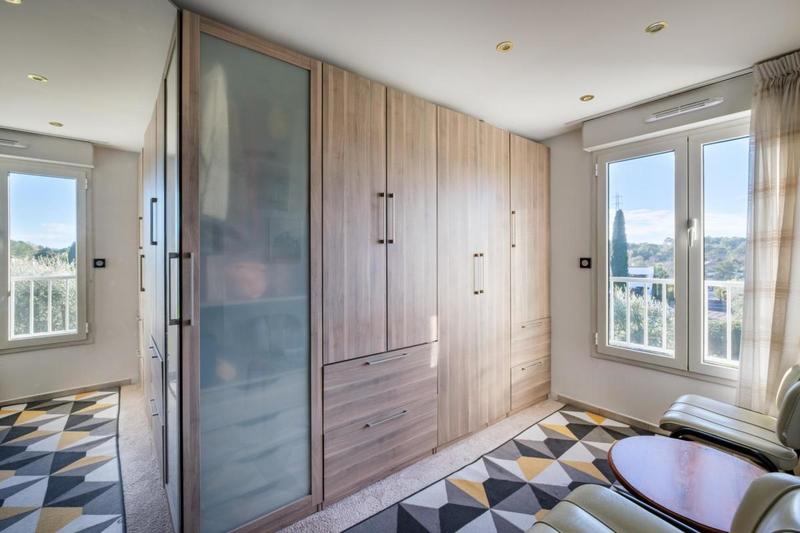 Appartement - 89 m² - 3 pièces