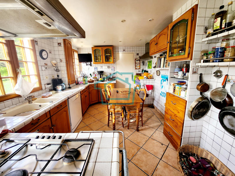 Maison - 170 m² - 8 pièces