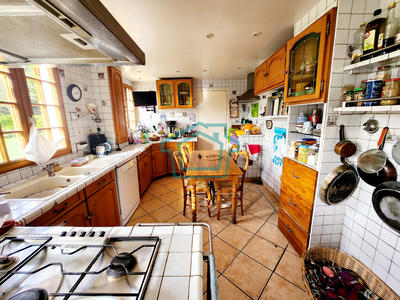 Maison - 170 m² - 8 pièces