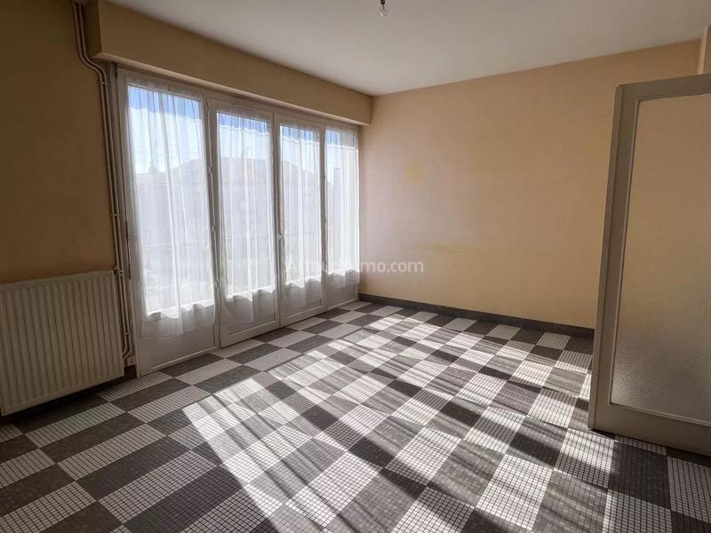 Immeuble - 208 m² - 9 pièces