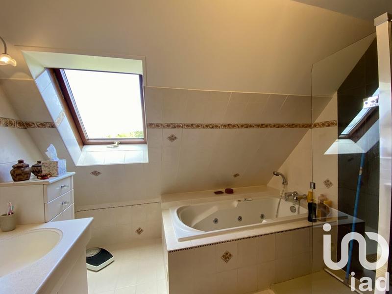 Maison - 305 m² - 11 pièces