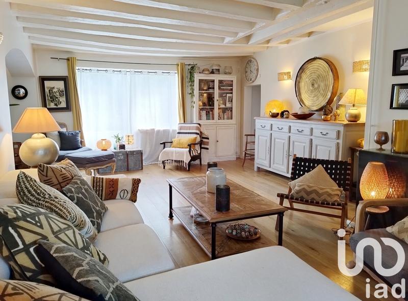 Maison - 210 m² - 8 pièces