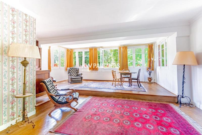 Maison bourgeoise - 256 m² - 9 pièces