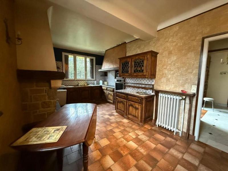 Maison - 644 m² - 12 pièces