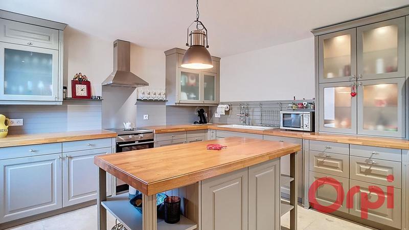 Maison - 184 m² - 6 pièces