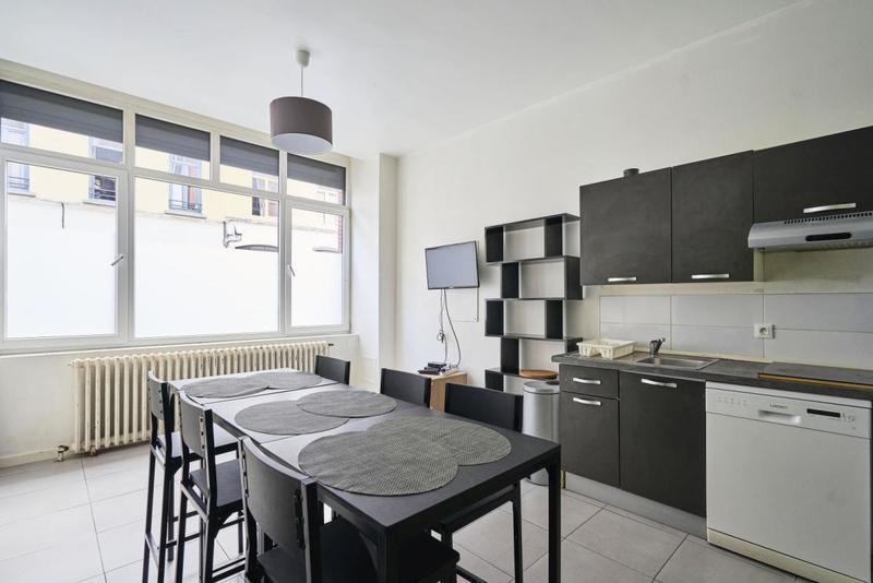 Maison - 107 m² - 7 pièces