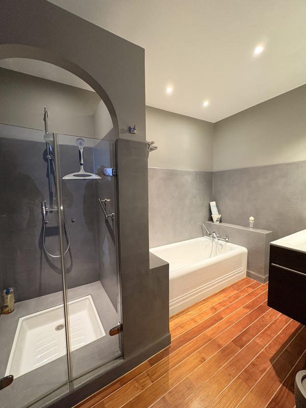 Maison - 180 m² - 8 pièces