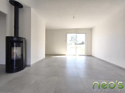 Maison traditionnelle - 82 m² - 4 pièces