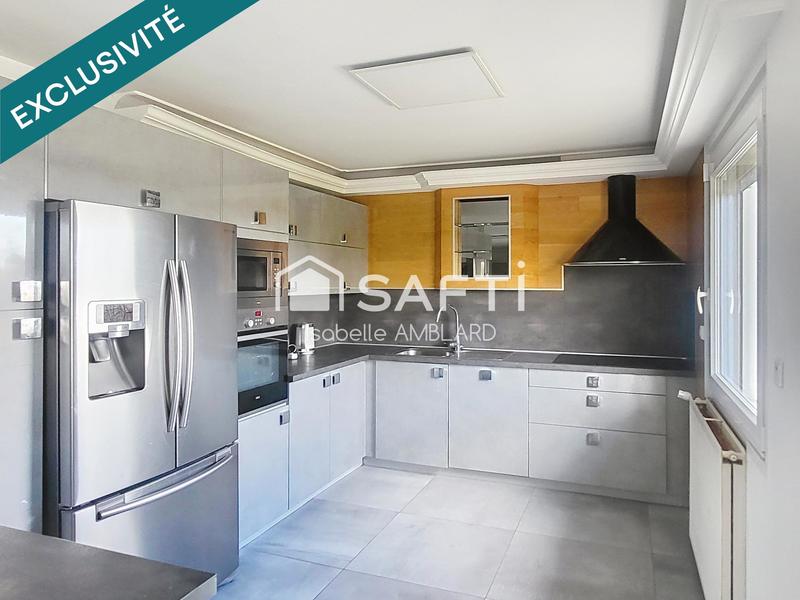 Maison - 180 m² - 8 pièces