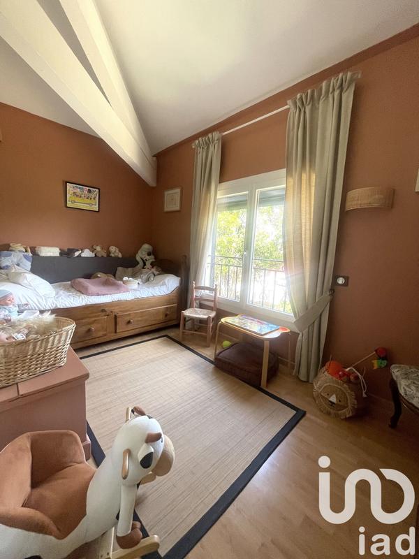 Maison - 220 m² - 7 pièces