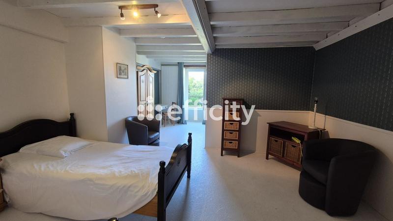 Maison - 495 m² - 14 pièces