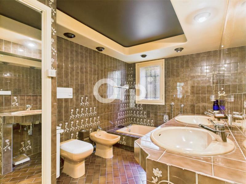 Maison - 192 m² - 5 pièces