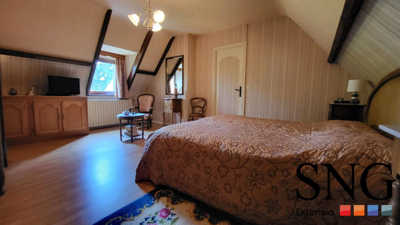 Maison - 185 m² - 7 pièces