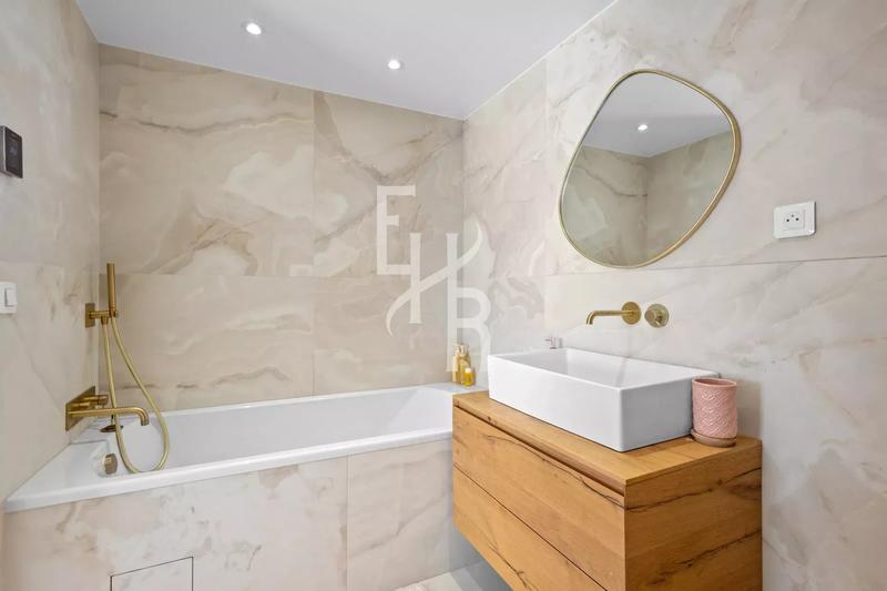 Villa - 204 m² - 7 pièces