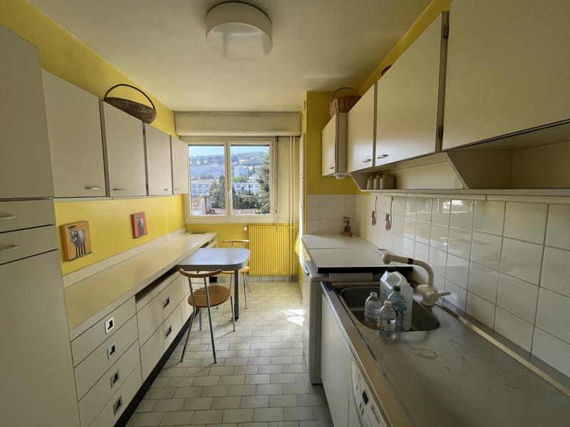 Appartement - 137 m² - 6 pièces