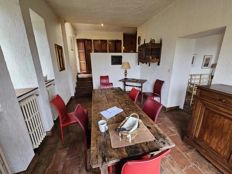 Maison - 180 m² - 7 pièces