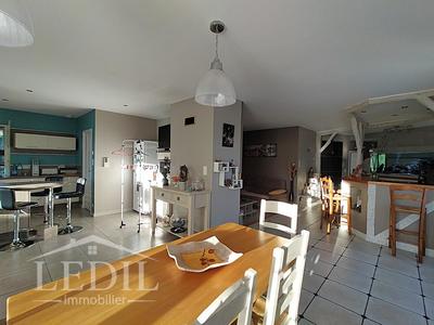 Villa - 148 m² - 6 pièces