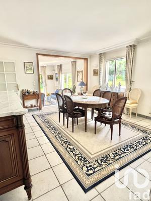 Maison de maîtres - 277 m² - 9 pièces