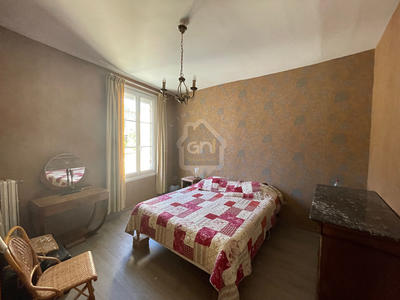 Maison - 178 m² - 8 pièces