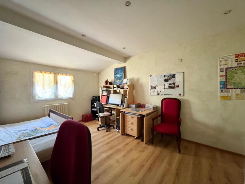 Maison - 184 m² - 7 pièces