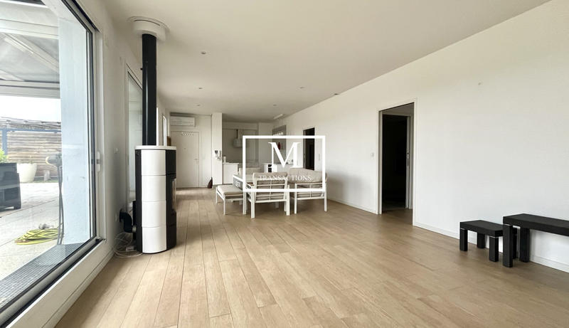 Appartement - 90 m² - 3 pièces