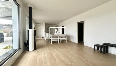 Appartement - 90 m² - 3 pièces