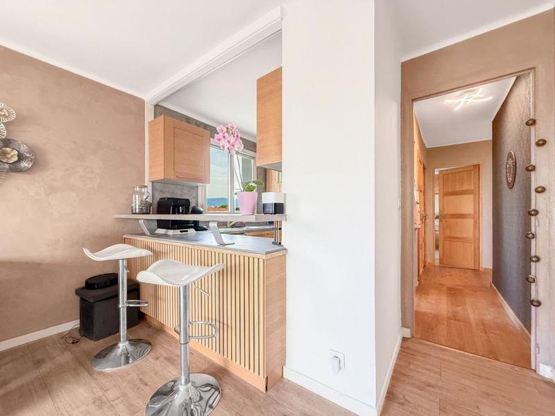 Appartement - 64 m² - 4 pièces