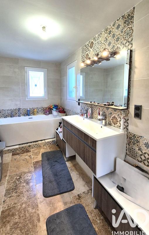 Maison - 137 m² - 5 pièces