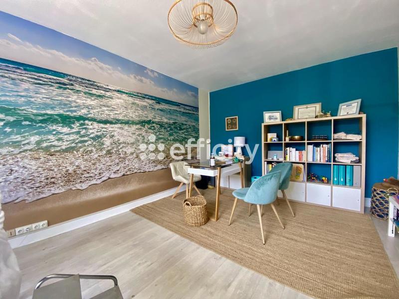 Maison - 211 m² - 6 pièces