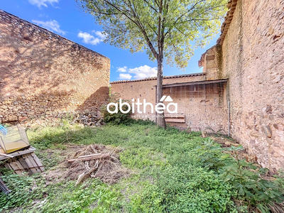 Maison - 360 m² - 2 pièces