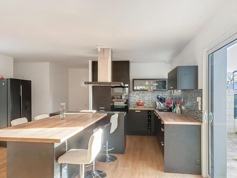 Maison - 144 m² - 5 pièces