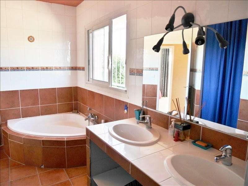 Villa - 240 m² - 8 pièces