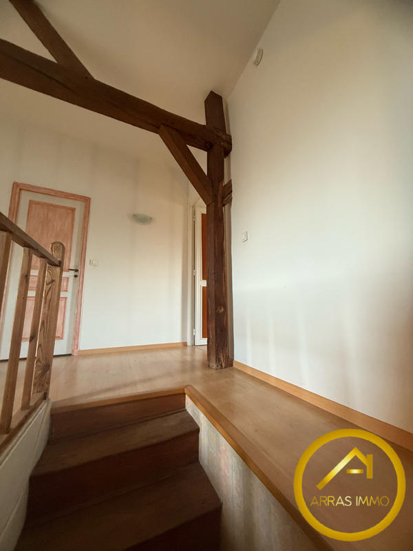 Maison - 209 m² - 9 pièces