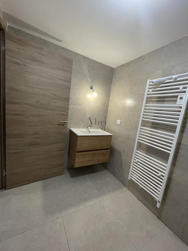 Appartement - 76 m² - 3 pièces