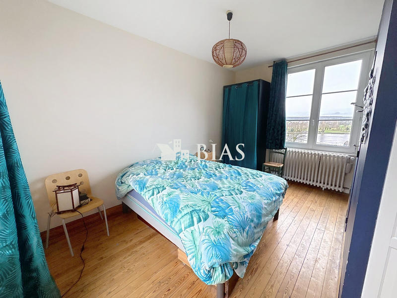 Maison - 246 m² - 9 pièces