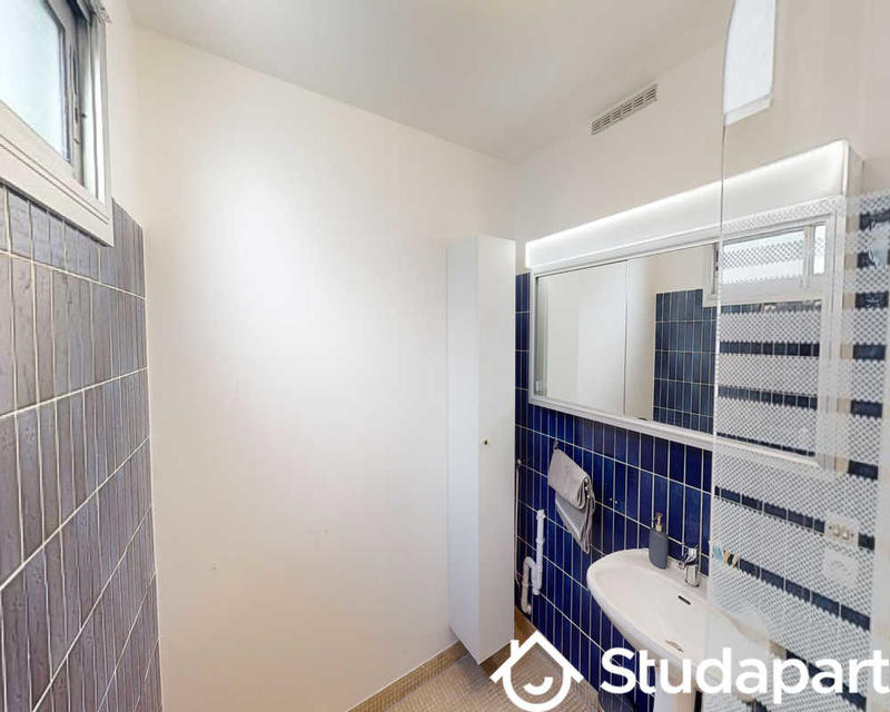 Chambre - 70 m² - 1 pièce