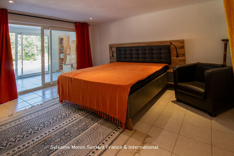 Maison - 171 m² - 6 pièces