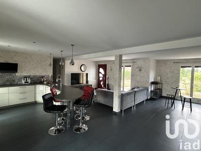 Maison - 195 m² - 9 pièces